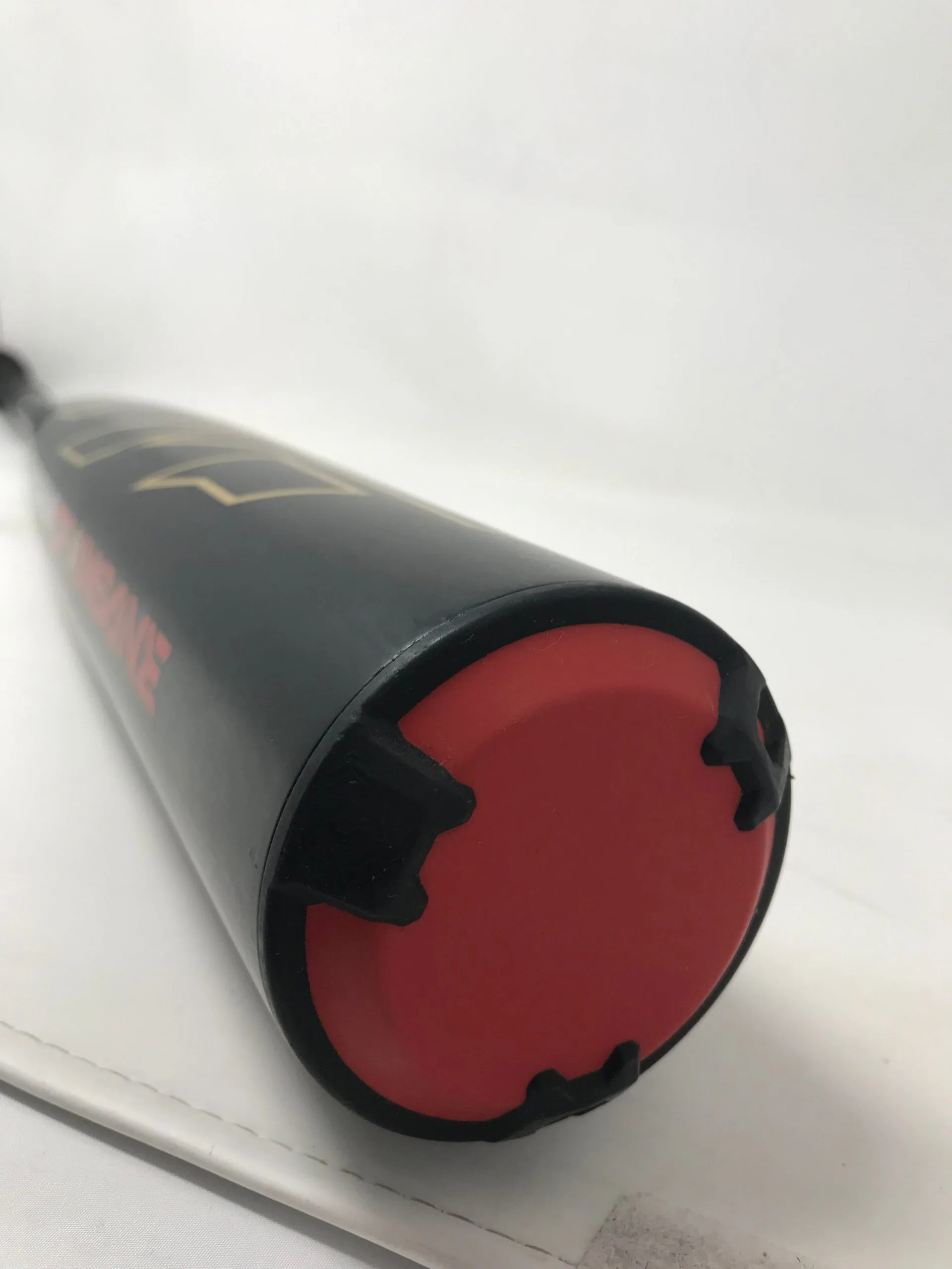 Used Demo DeMarini CIC-19 33/30 CF Insane BBCOR Baseball Bat 2 5/8" 2019 Blk/Red 5 Used Demo DeMarini CIC-19 33/30 CF Insane BBCOR Baseball Bat 2 5/8" 2019 Blk/Red - Image 5
