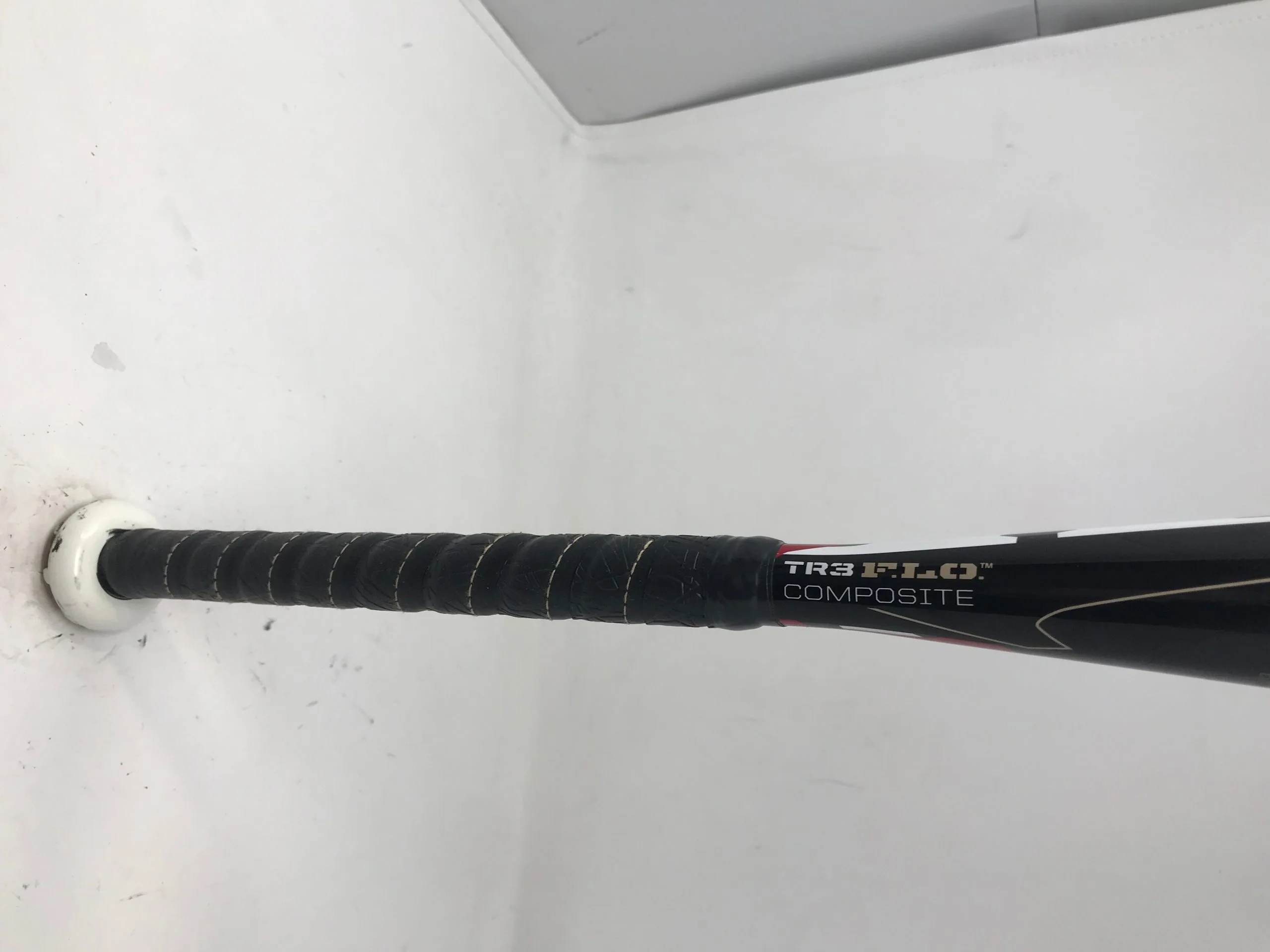 Used DeMarini CFS13 CF5 30/19 Fastpitch Softball Bat White/Red 3 Used DeMarini CFS13 CF5 30/19 Fastpitch Softball Bat White/Red - Image 3