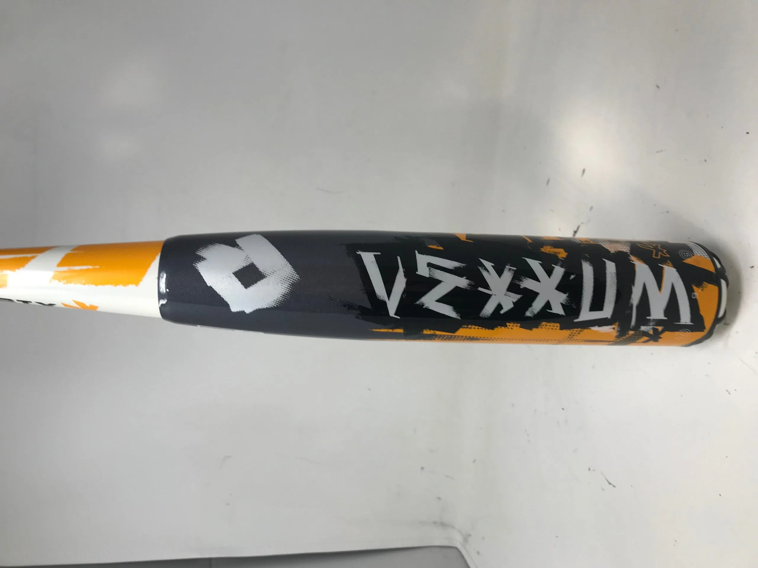 Used DeMarini VNC13 Vexxum 31/28 BBCOR Baseball Bat Orange/White/Gray* 1 Used DeMarini VNC13 Vexxum 31/28 BBCOR Baseball Bat Orange/White/Gray*