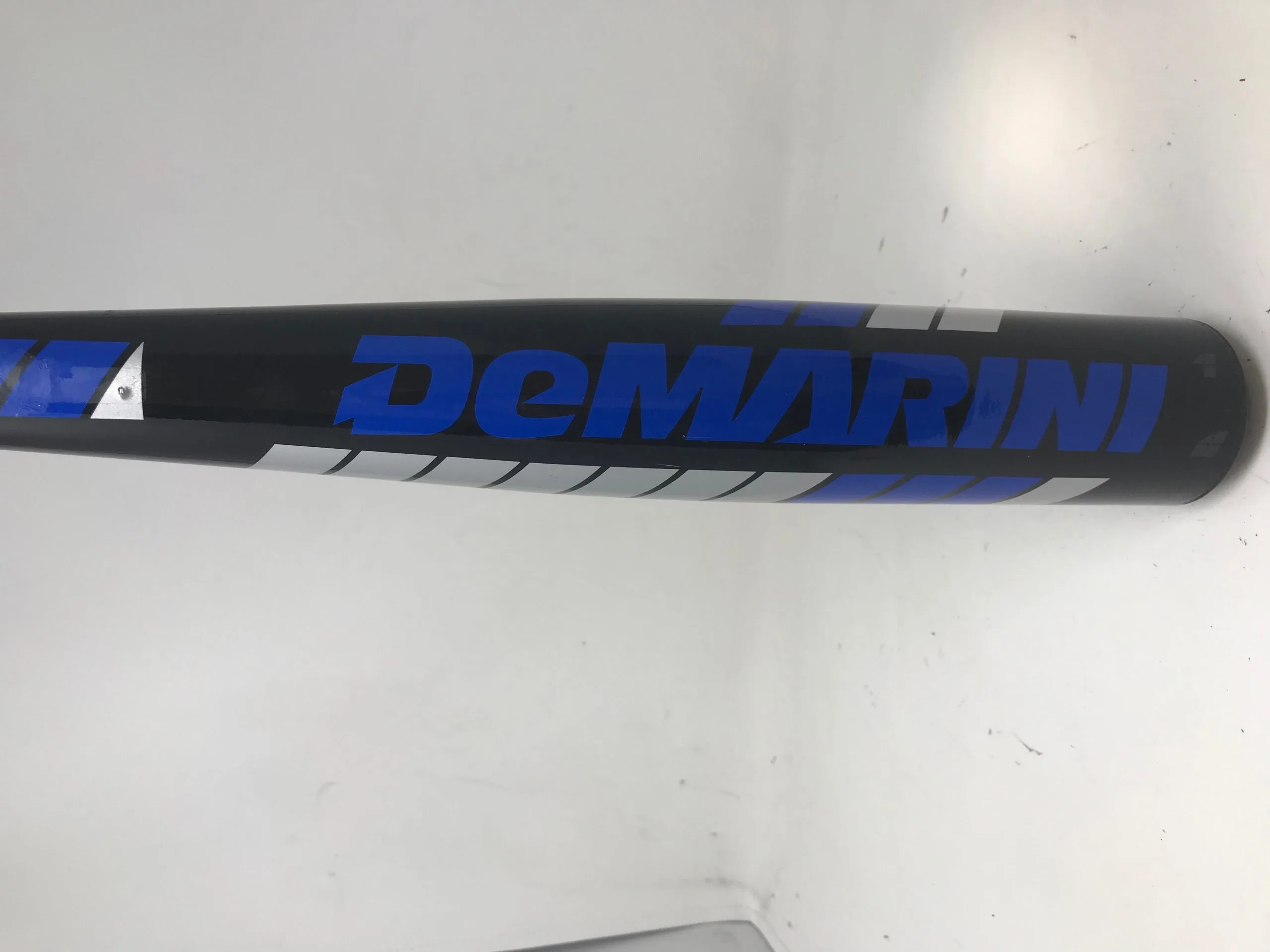 Used Demo DeMarini Insane INC16 33/30 BBCOR Adult Baseball Bat 2 5/8" Black/Blue 2 Used Demo DeMarini Insane INC16 33/30 BBCOR Adult Baseball Bat 2 5/8" Black/Blue - Image 2