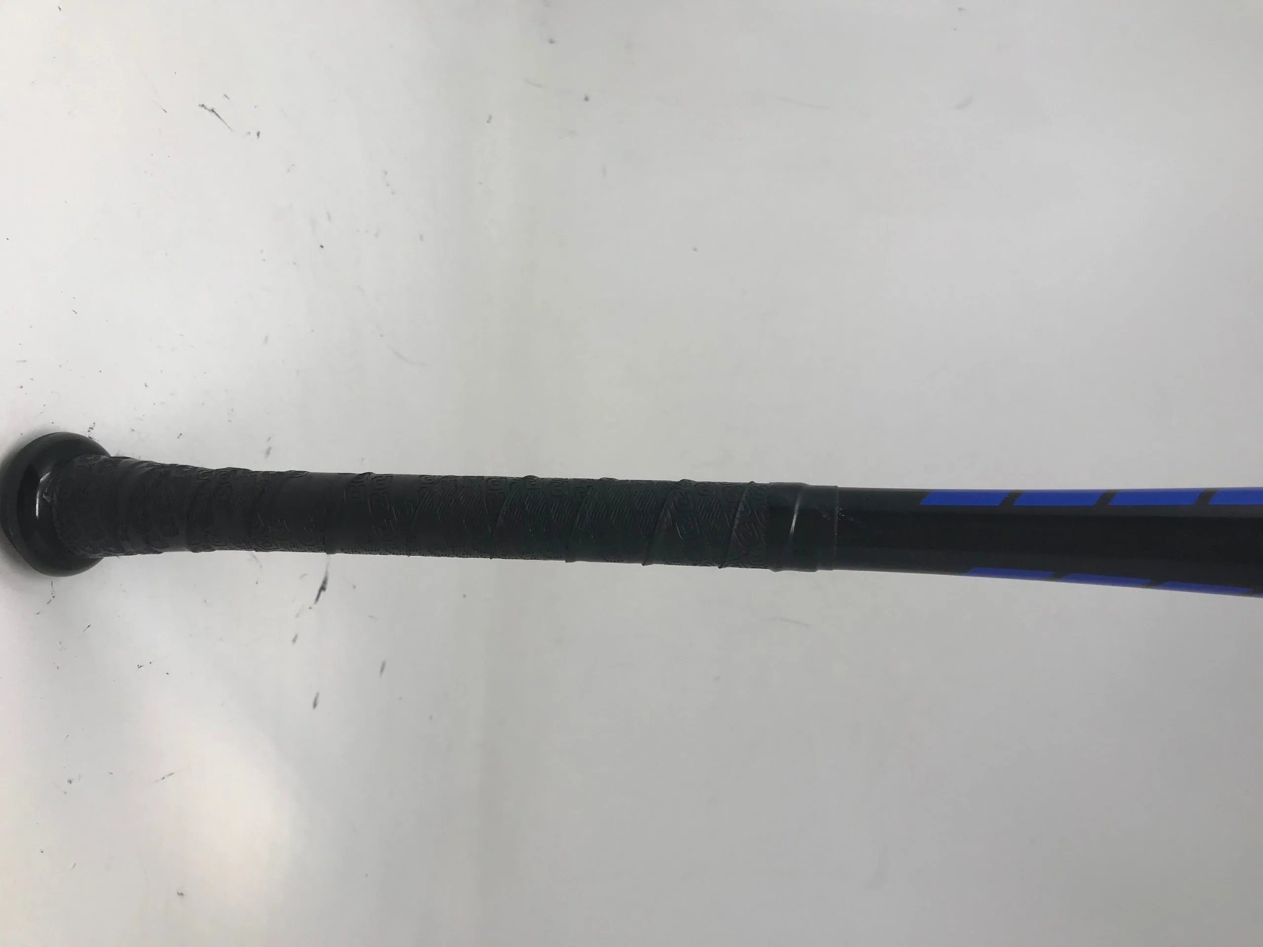 Used Demo DeMarini Insane INC16 33/30 BBCOR Adult Baseball Bat 2 5/8" Black/Blue 3 Used Demo DeMarini Insane INC16 33/30 BBCOR Adult Baseball Bat 2 5/8" Black/Blue - Image 3