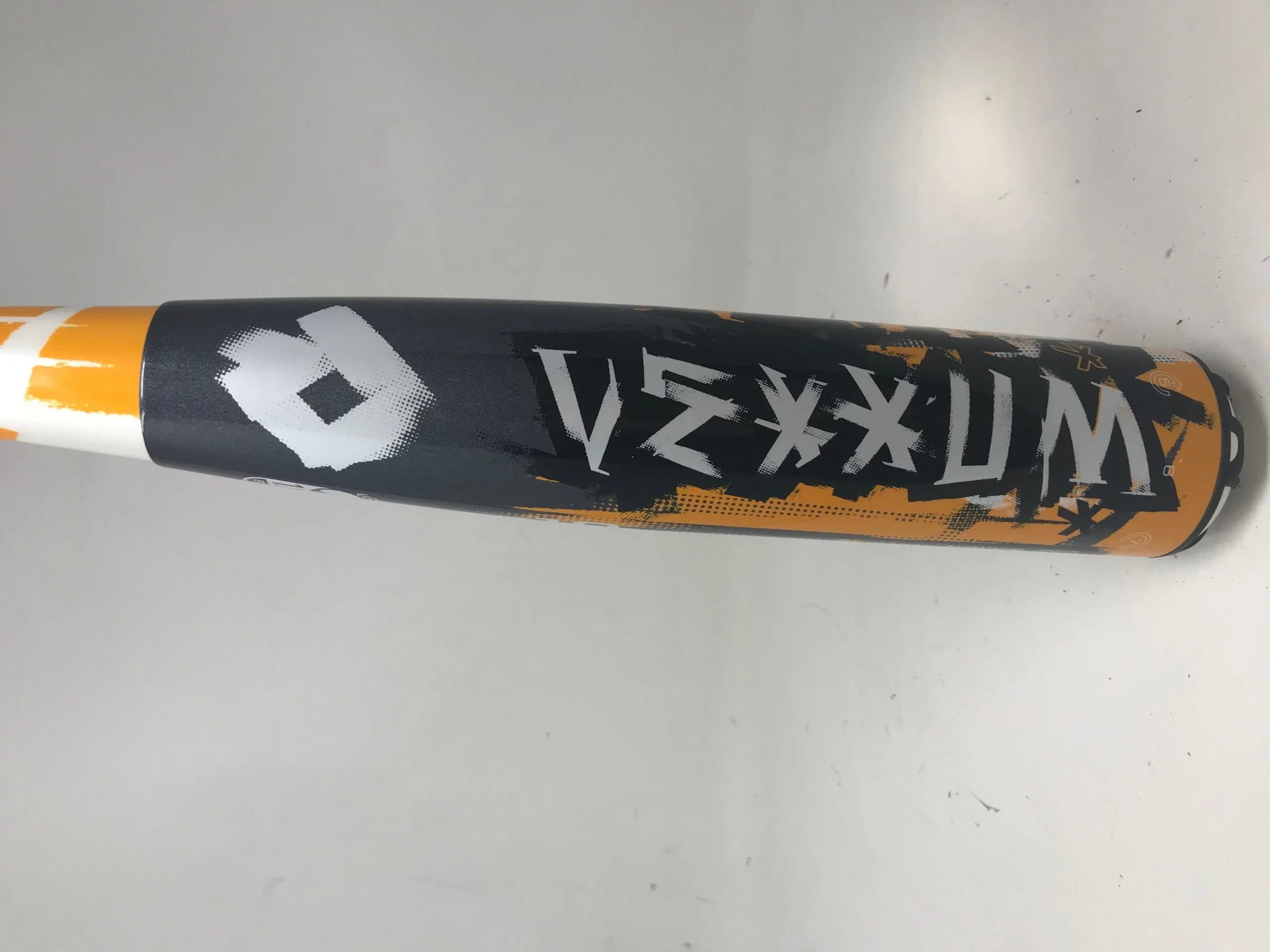 Used DeMarini Vexxum 28/18 VXR13 Senior League Baseball Bat Gray/Gold 1 Used DeMarini Vexxum 28/18 VXR13 Senior League Baseball Bat Gray/Gold