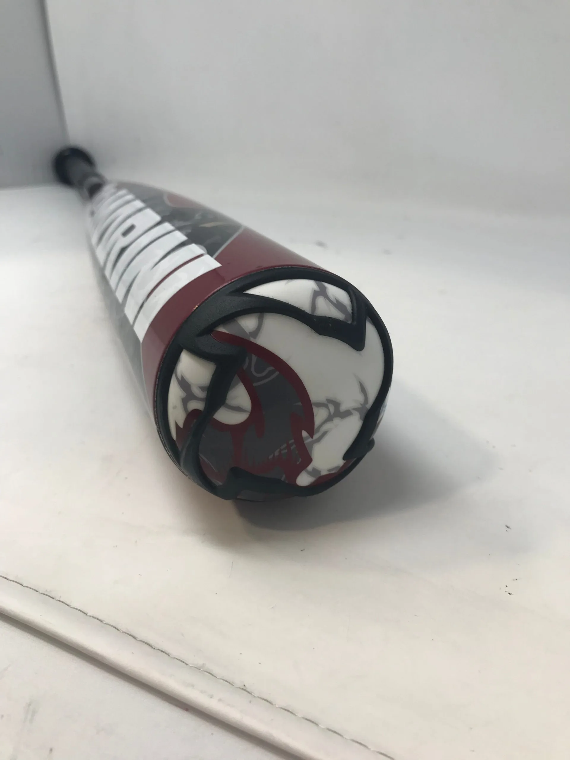 Used DeMarini VDR13 Voodoo 28/19 Senior League Baseball Bat Red/Black/Whit 2 5/8 4 Used DeMarini VDR13 Voodoo 28/19 Senior League Baseball Bat Red/Black/Whit 2 5/8 - Image 4