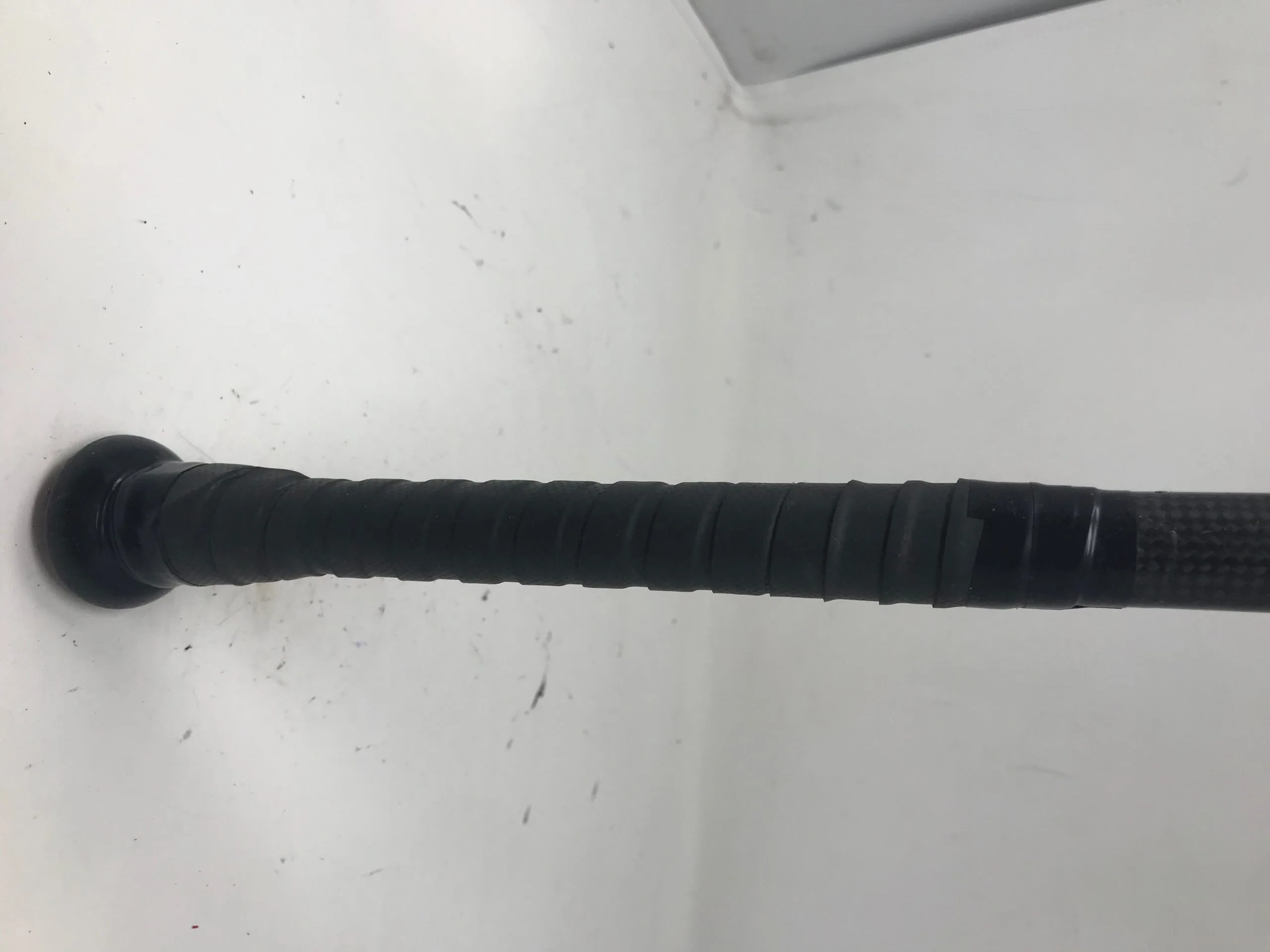 Used DeMarini Voodoo 33/30 VDC16 BBCOR Baseball Bat Black 2016 Drop 3 4 Used DeMarini Voodoo 33/30 VDC16 BBCOR Baseball Bat Black 2016 Drop 3 - Image 4