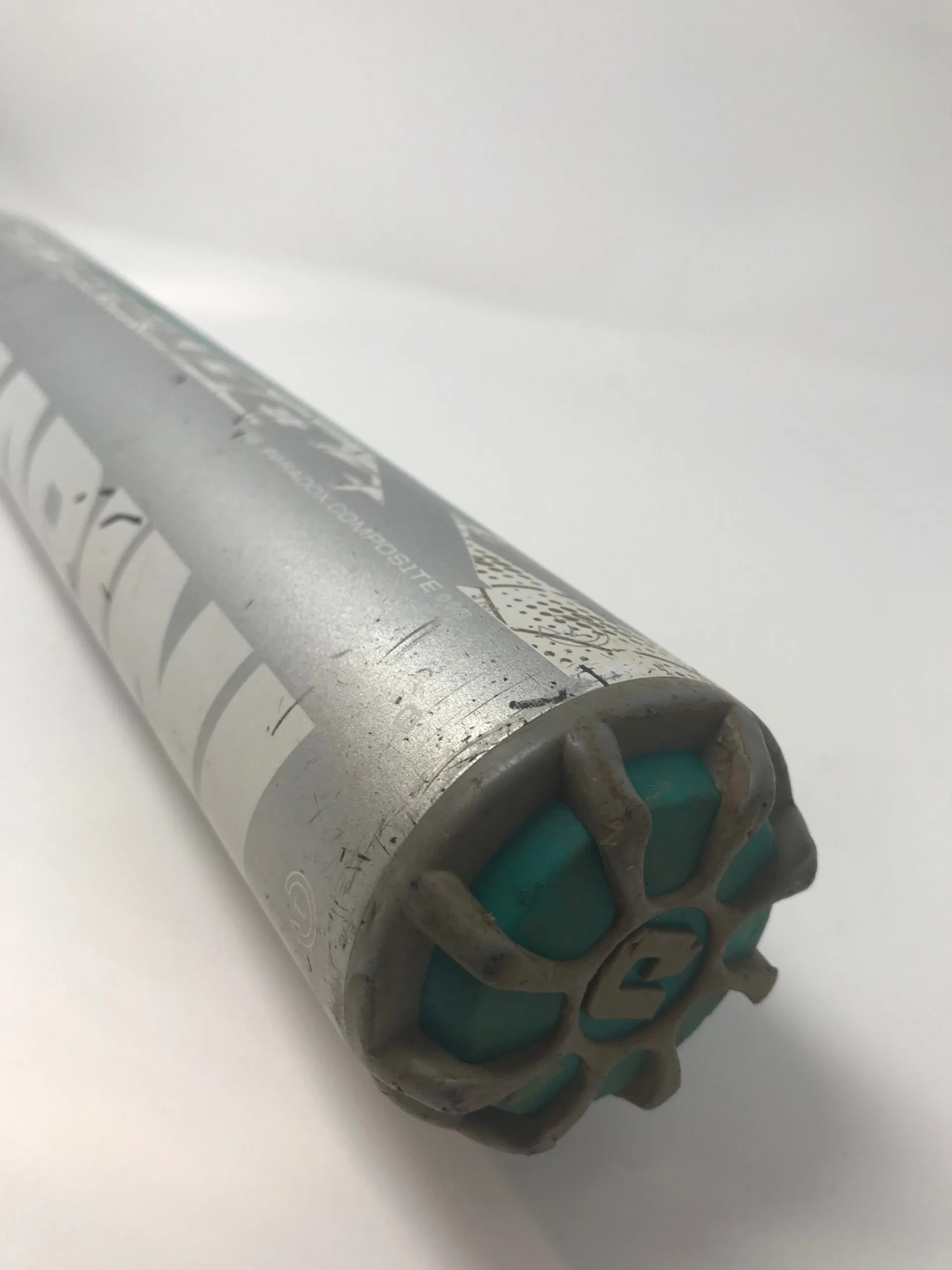 Used DeMarini CF6 Paradox 31/20 CFS14 Fastpitch Softball Bat Silver Blue Scratch 4 Used DeMarini CF6 Paradox 31/20 CFS14 Fastpitch Softball Bat Silver Blue Scratch - Image 4