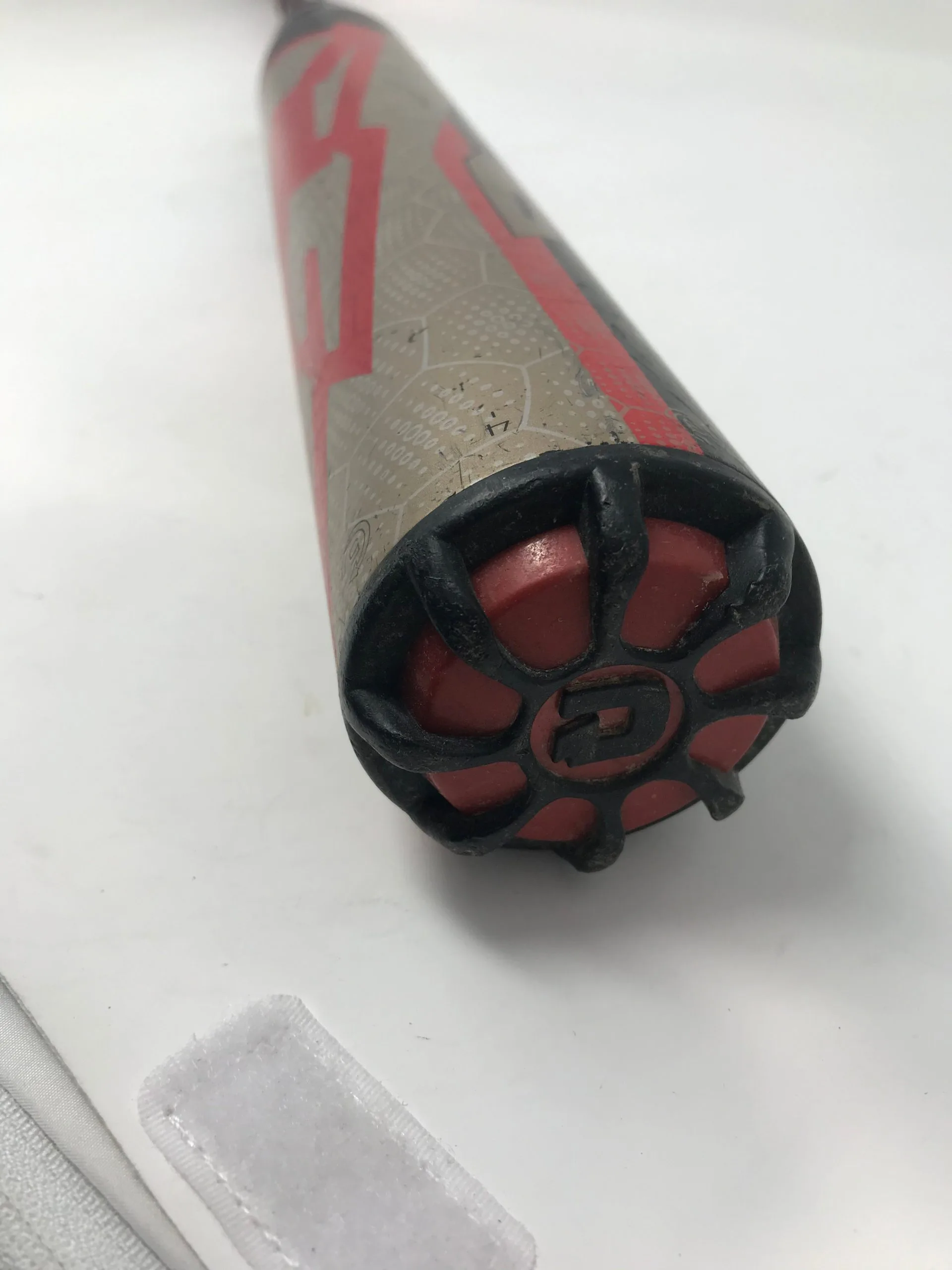 Used DeMarini CF6 CFF14 32/23 Fastpitch Softball Bat 2 1/4" Black/Gold/Red 2014 4 Used DeMarini CF6 CFF14 32/23 Fastpitch Softball Bat 2 1/4" Black/Gold/Red 2014 - Image 4