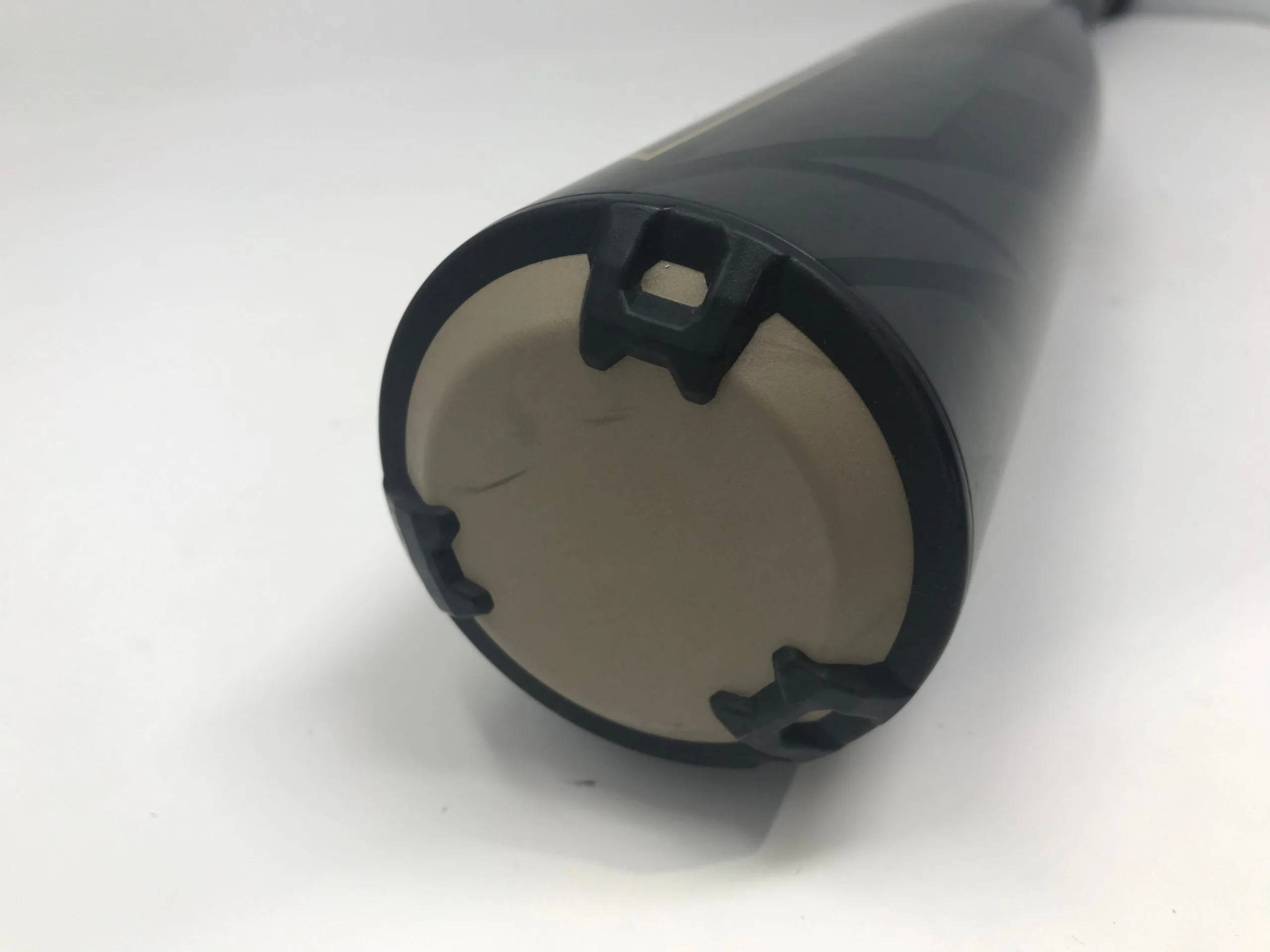 Used DeMarini, CF Zen 30/20 Black 2 3/4" Senior League Baseball Bat 4 Used DeMarini, CF Zen 30/20 Black 2 3/4" Senior League Baseball Bat - Image 4