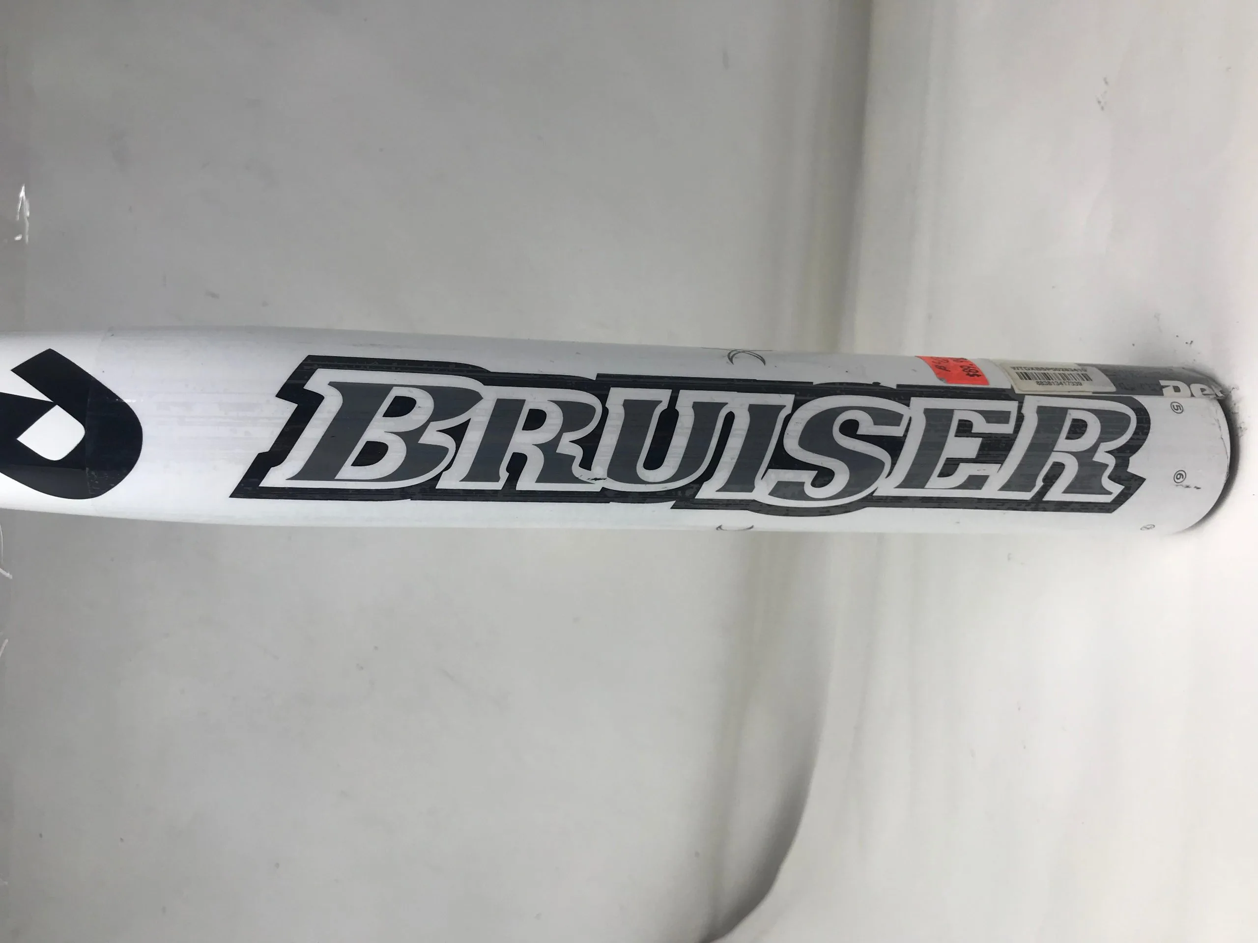 New Other DeMarini Bruiser 34/28 White Slowpitch Softball Bat 1 New Other DeMarini Bruiser 34/28 White Slowpitch Softball Bat