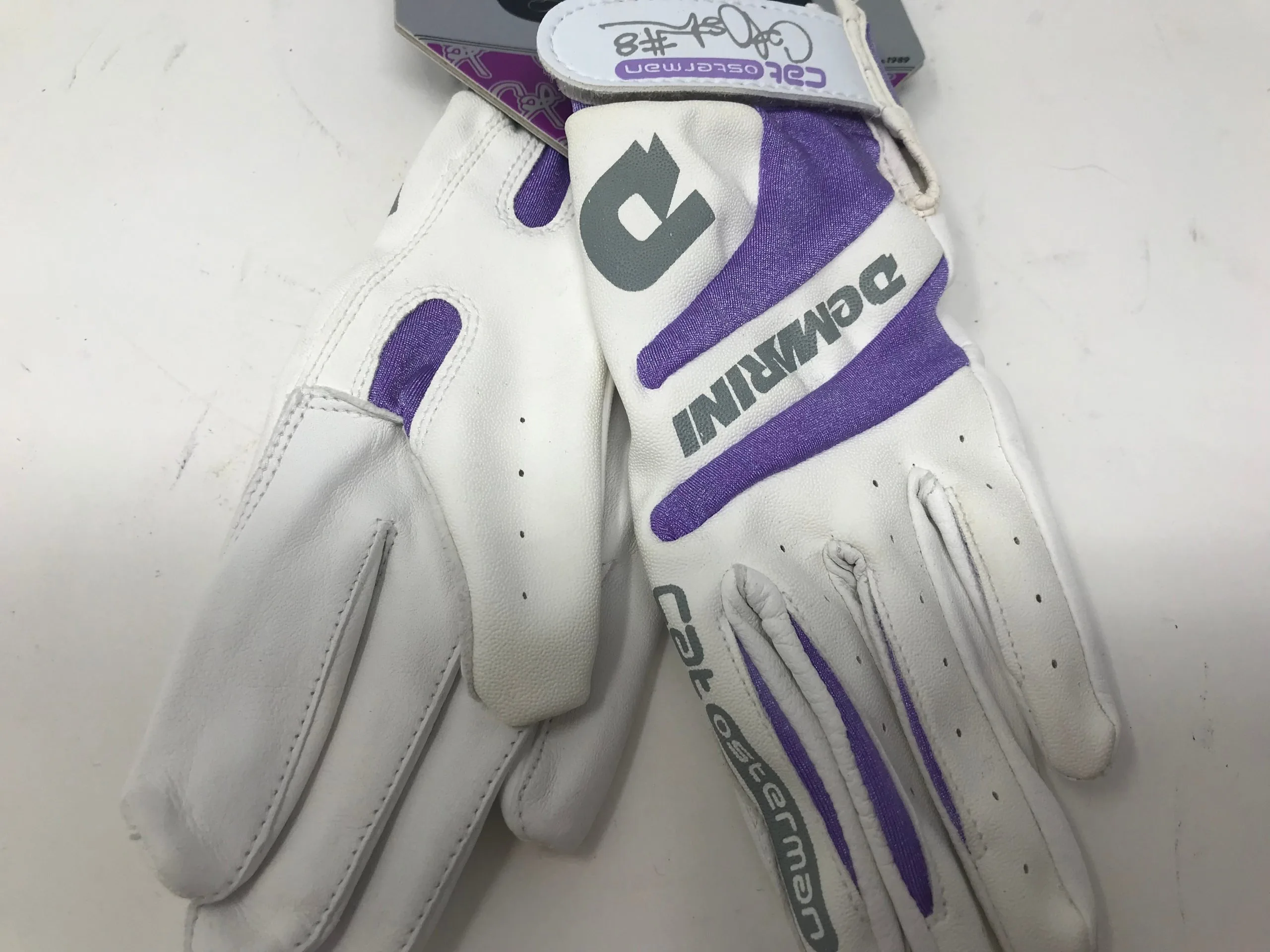 New DeMarini WTA6040 Girls Small Batting Glove Purple/White 2 New DeMarini WTA6040 Girls Small Batting Glove Purple/White - Image 2